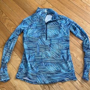Woman’s under armour cold gear long sleeve shirt